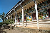 Tonle Sap - Kampong Phluk village - the local pagoda